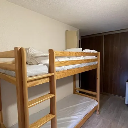 Confortable Avec Balcon, Animaux Acceptes, Le Lioran - Fr-1-787-99 Apartment *